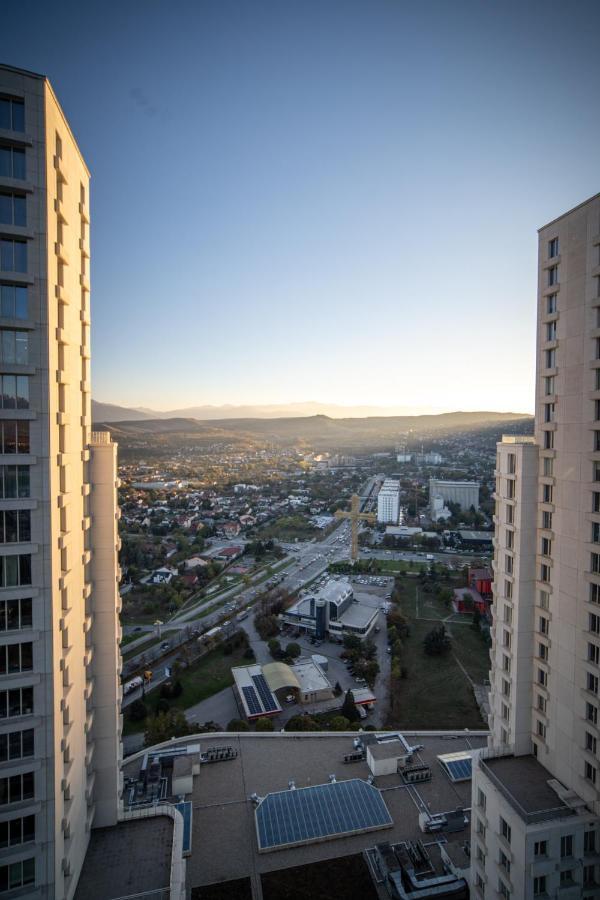 Sunrise Sky Lux Apartment, 33Rd Floor, Pool And Fitness Included Skopje Exterior foto