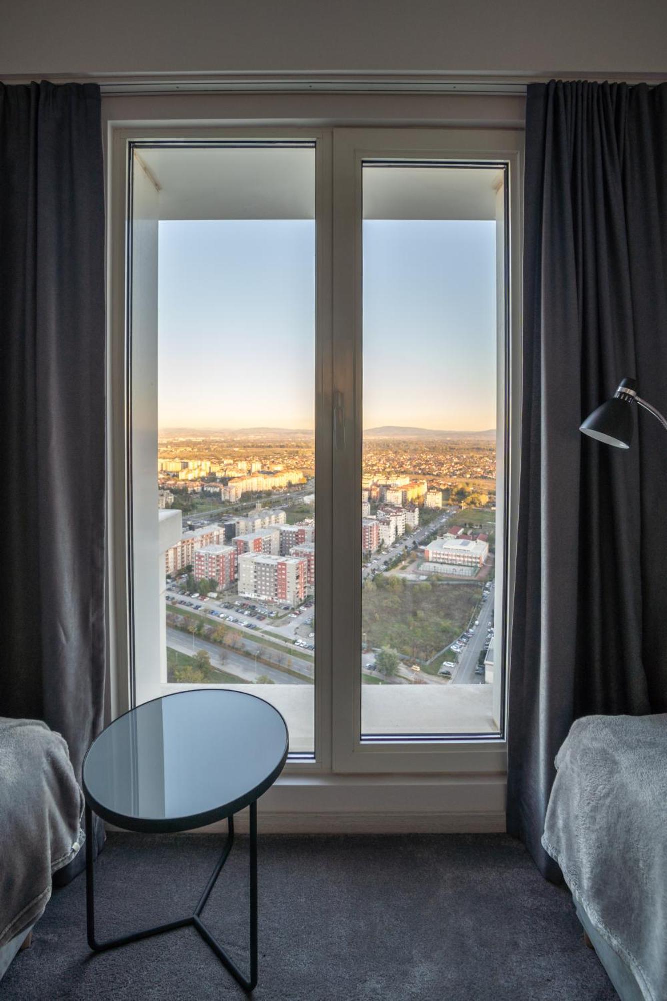 Sunrise Sky Lux Apartment, 33Rd Floor, Pool And Fitness Included Skopje Exterior foto
